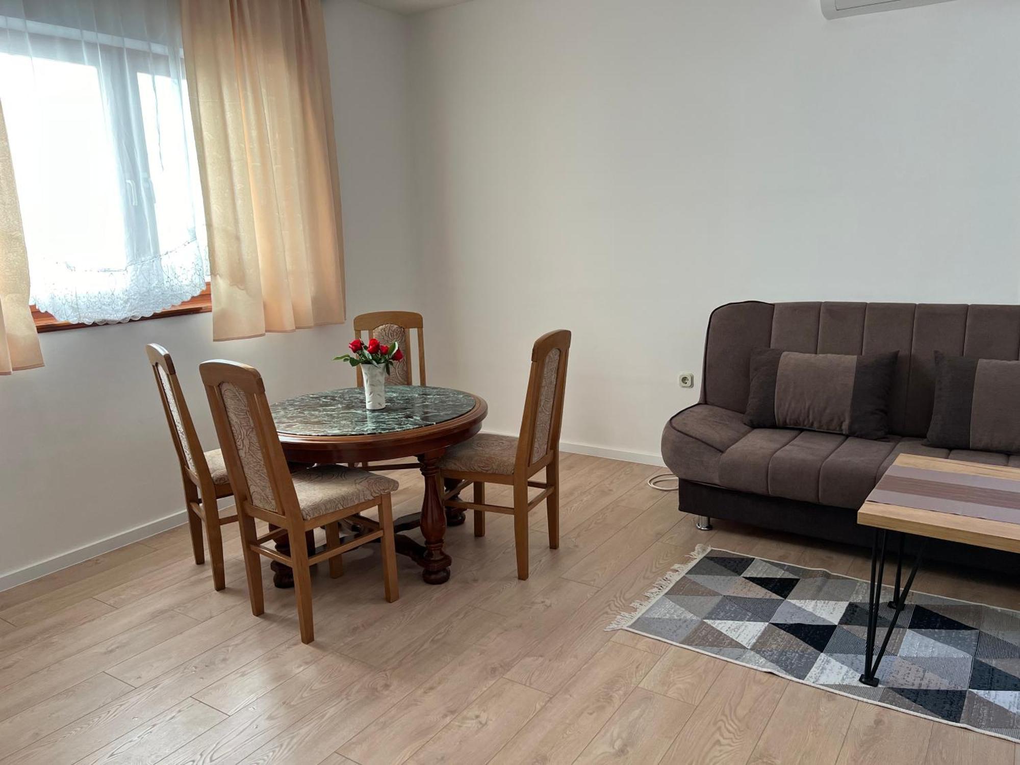 Cheap House Near The Center Of The City Mostar Zewnętrze zdjęcie
